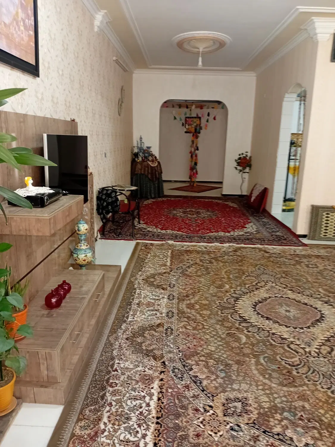 طبقه همکف۱۶۰ متری سه خواب ورودی مجزا نور