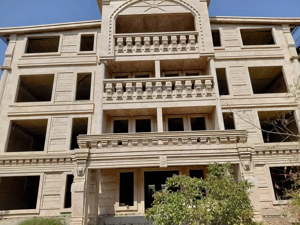 آپارتمان ۱۲۰ متر اختر شرقی (با تراس بزرگ)
