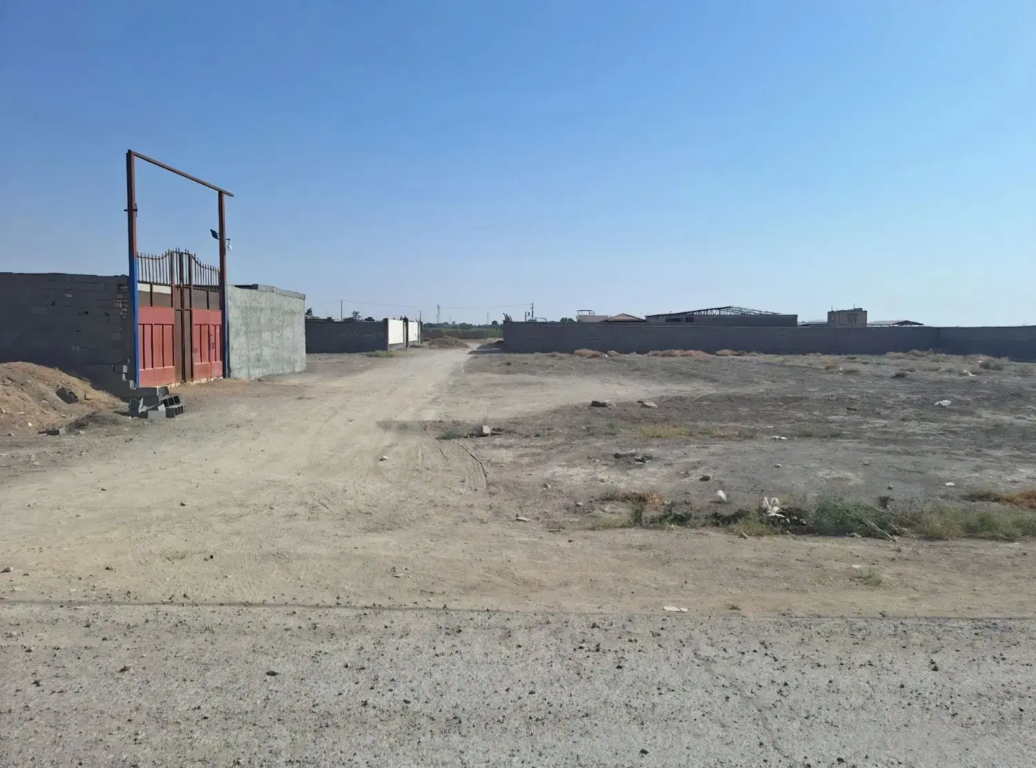 زمین کارگاهی فوق العاده خوش جا