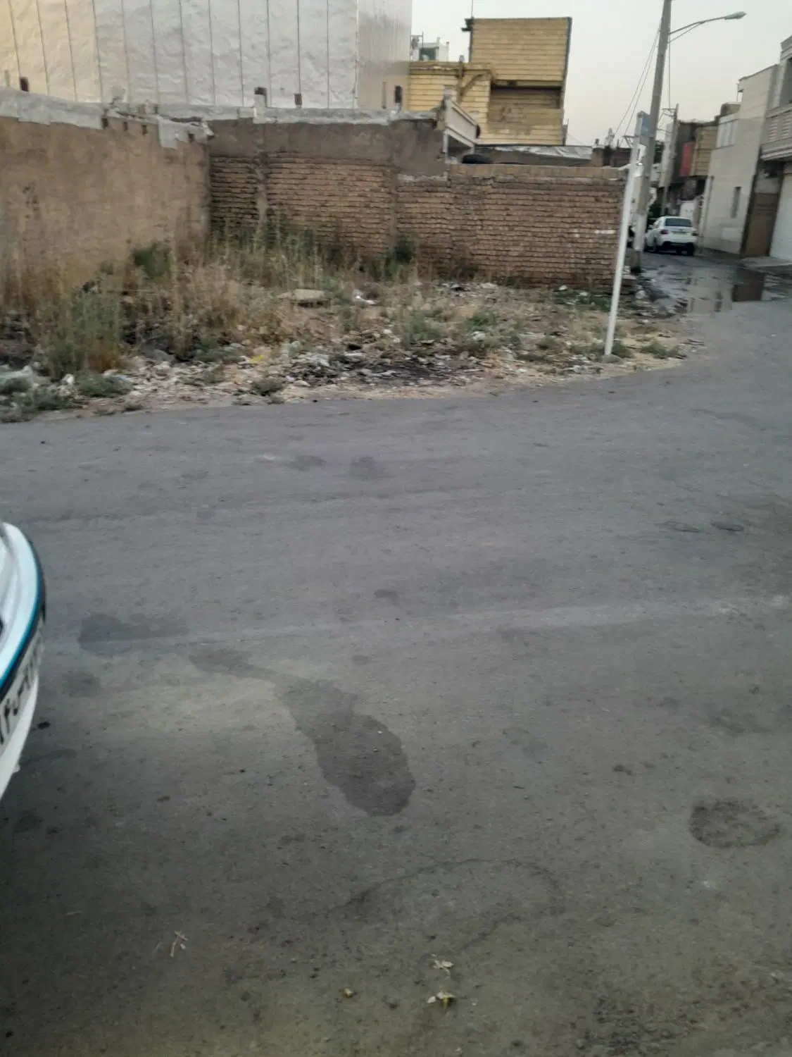 زمین دونبش   در خیابان کارگر