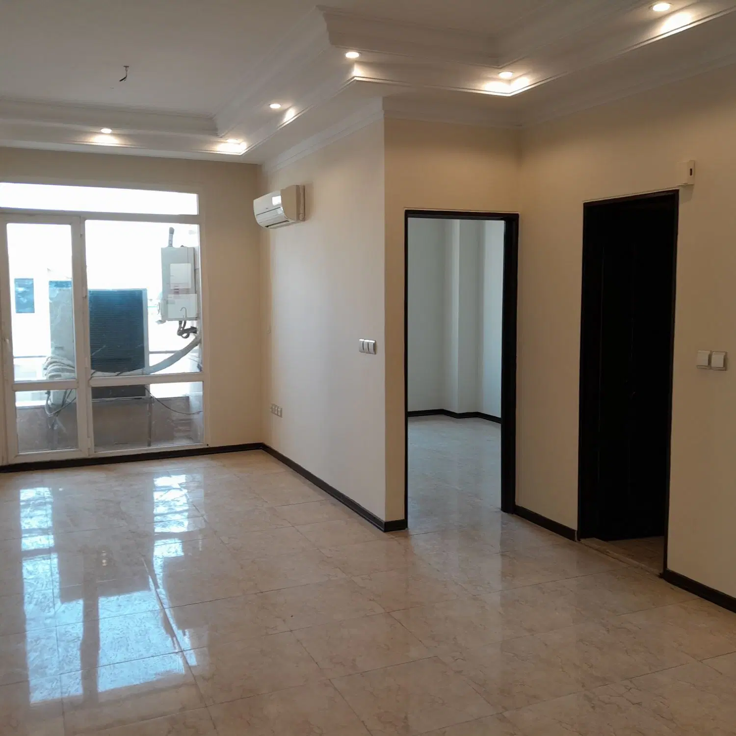 اتوبان ستاری مقابل کورش ۹۰ متر ۱۰ متر تابلوخور
