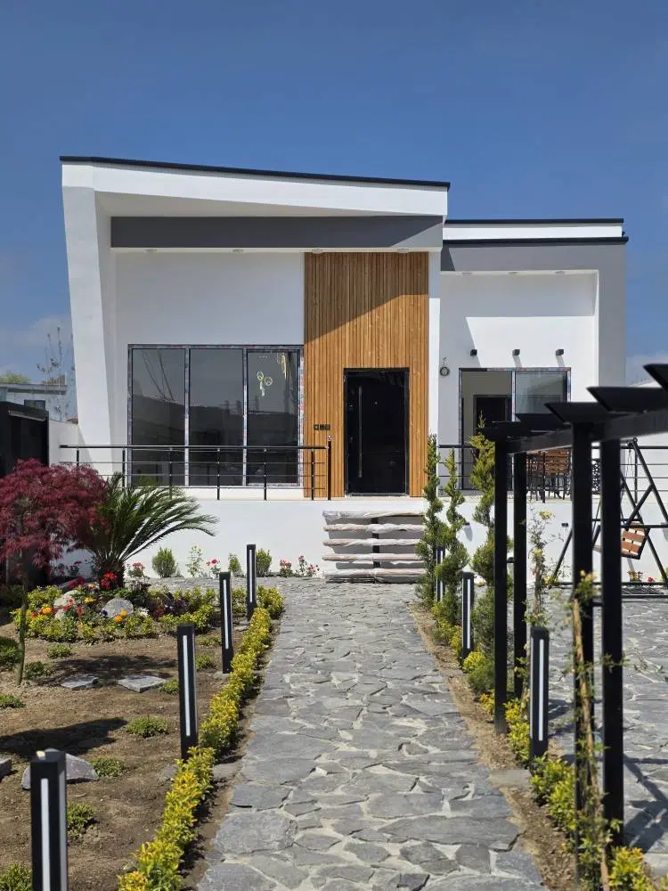 فروش ویلاباغ نمامدرن ۳۲۰ متری با سندتکبرگ ۶دانگ