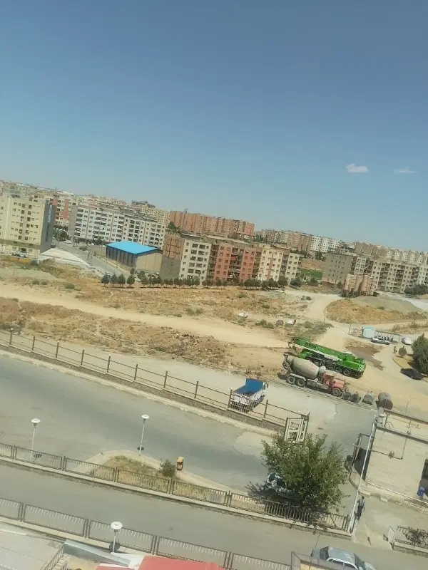 زمین دادگستری هزارمتری قلعه حاتم بروجرد