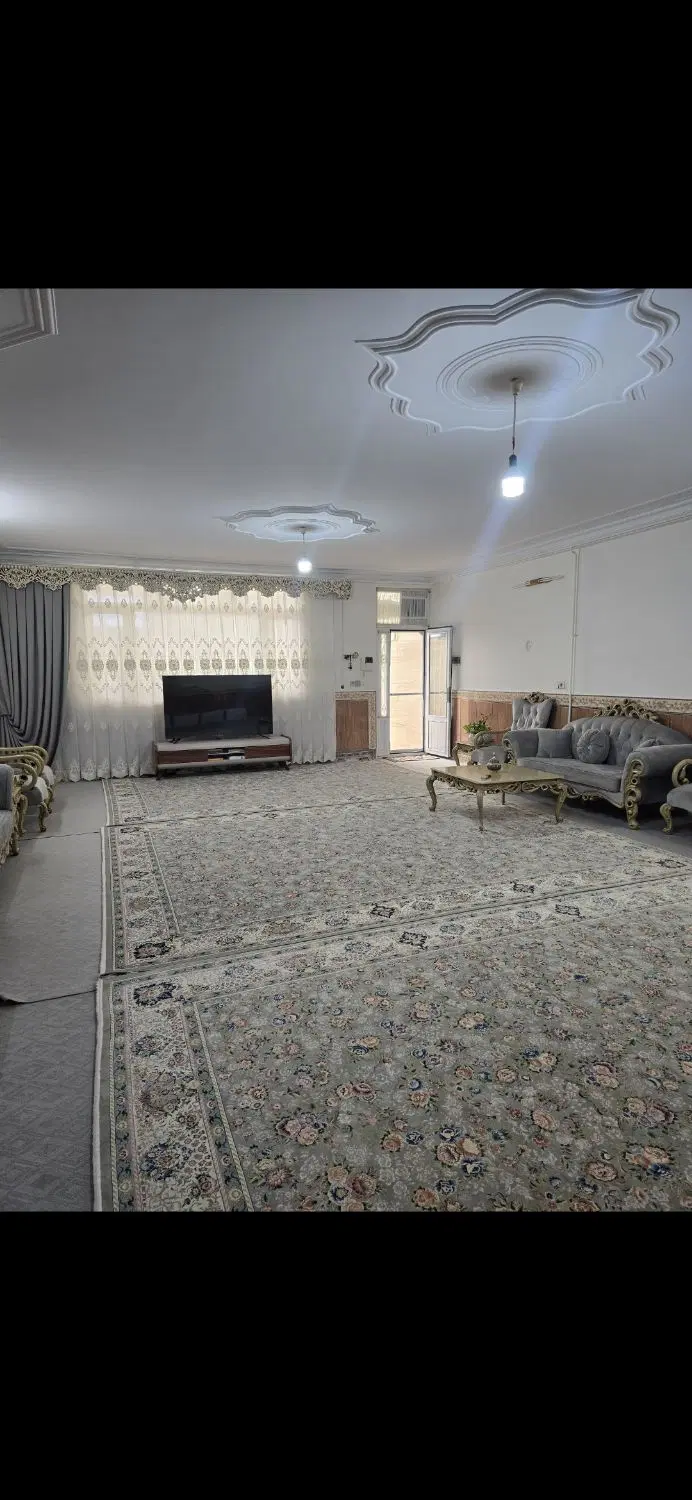 ویلایی کوی صدرا ۱۳۰ متر دو خواب