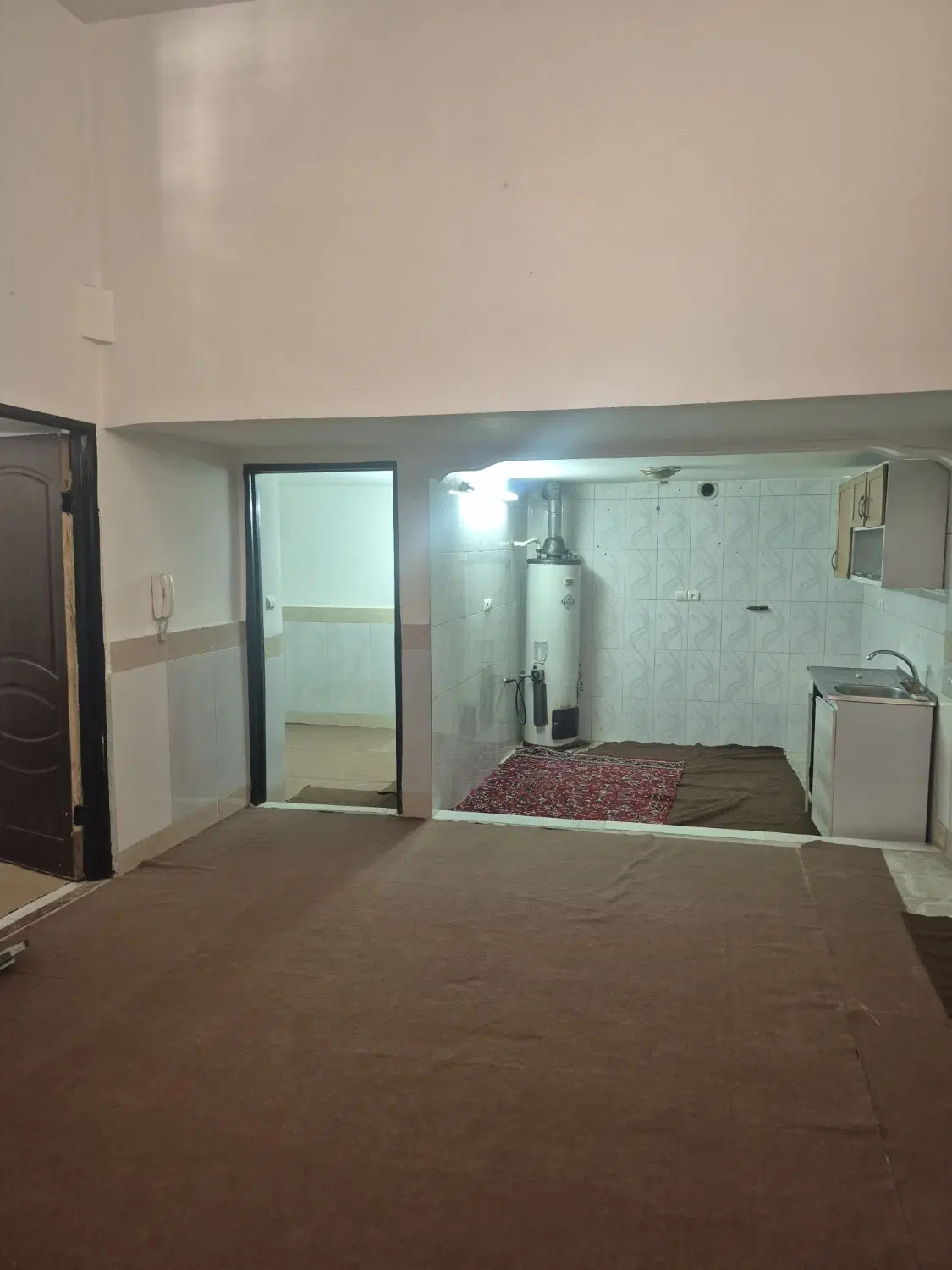 یک واحد زیر زمین در بست