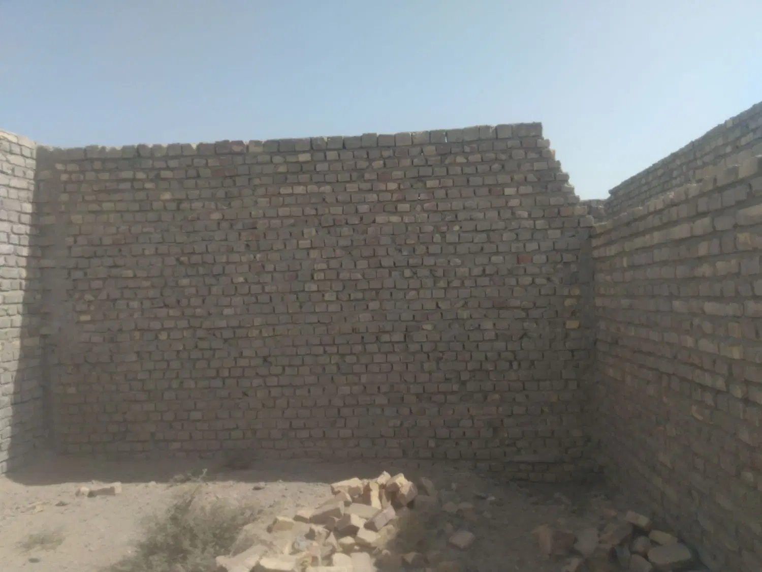 خانه ویلایی نیمه کاره