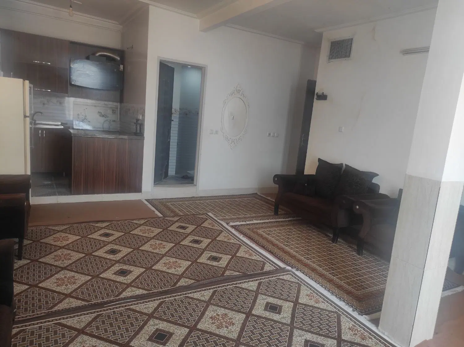 دو سویت اجاره‌ای فقط خانم باغ ملی