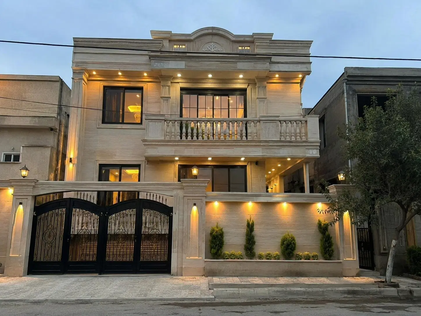 منزل فروشی درتابنده