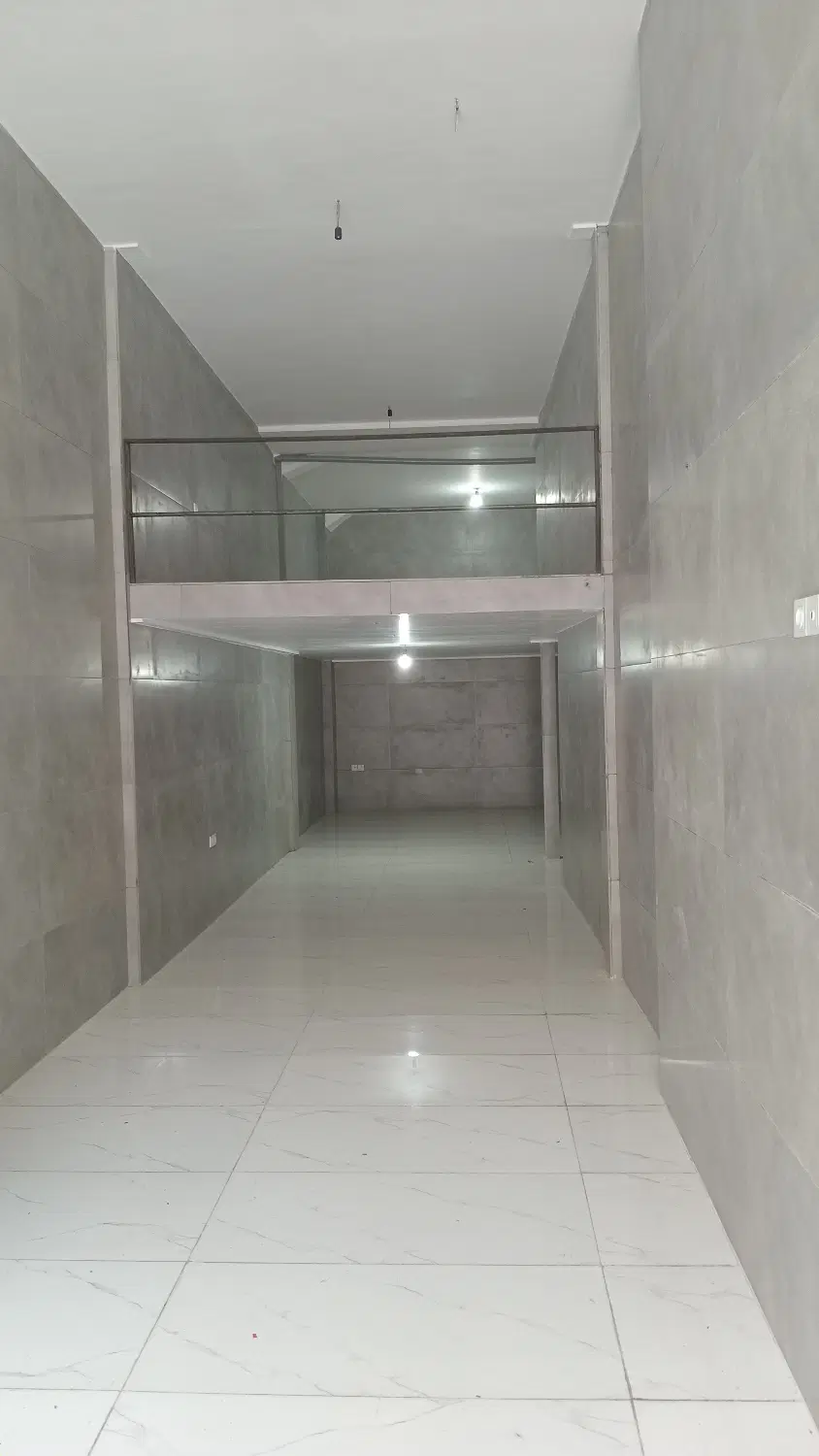 مغازه ۷۰متر کف ۴۰متر بالکن