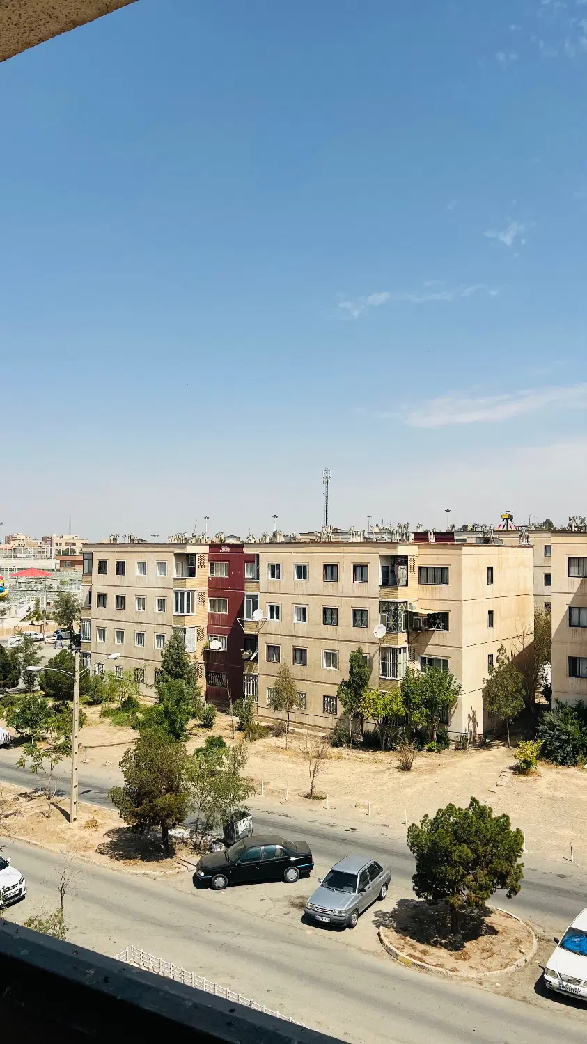 واحد ۴۲متری سند دار بهترین لوکیشن شهرک