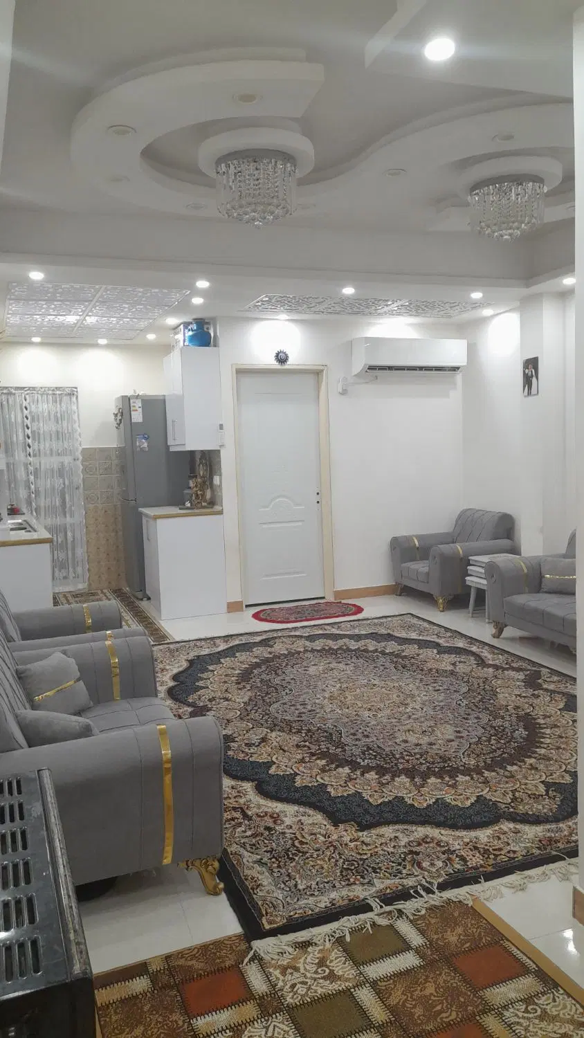 آپارتمان ۲ طبقه دروازه لاکان ادیب صابر