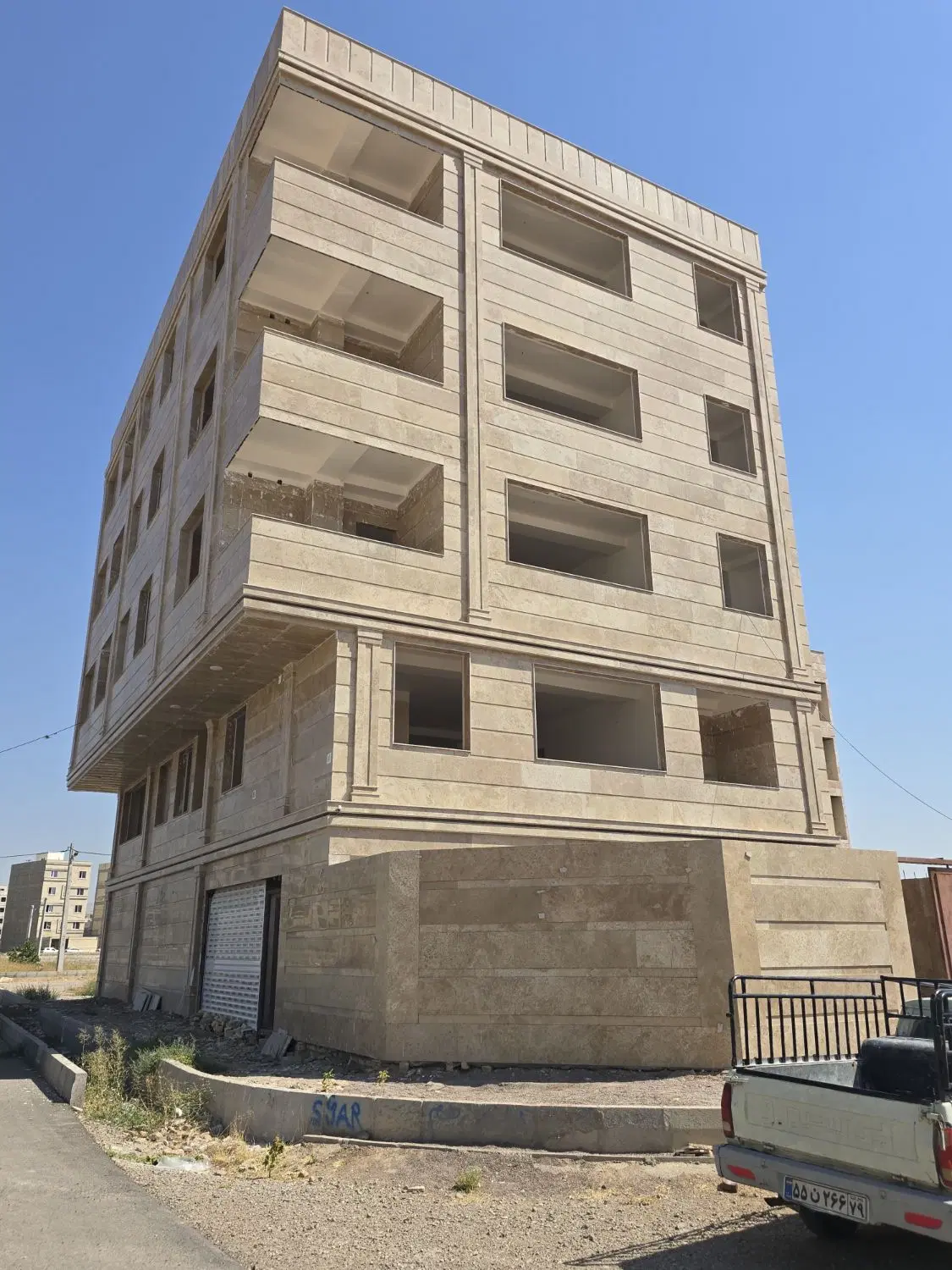 اپارتمان ۱۱۴متری  شهرک کامرانیه