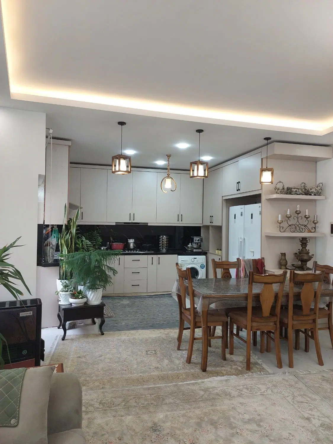 آپارتمان سه خواب 130 متری