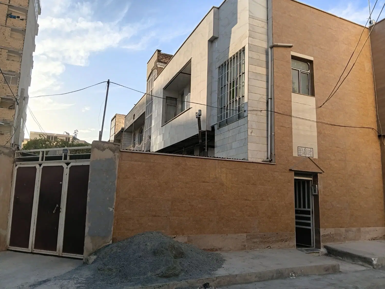 خانه دو طبقه. دوبر. فقط معاوضه