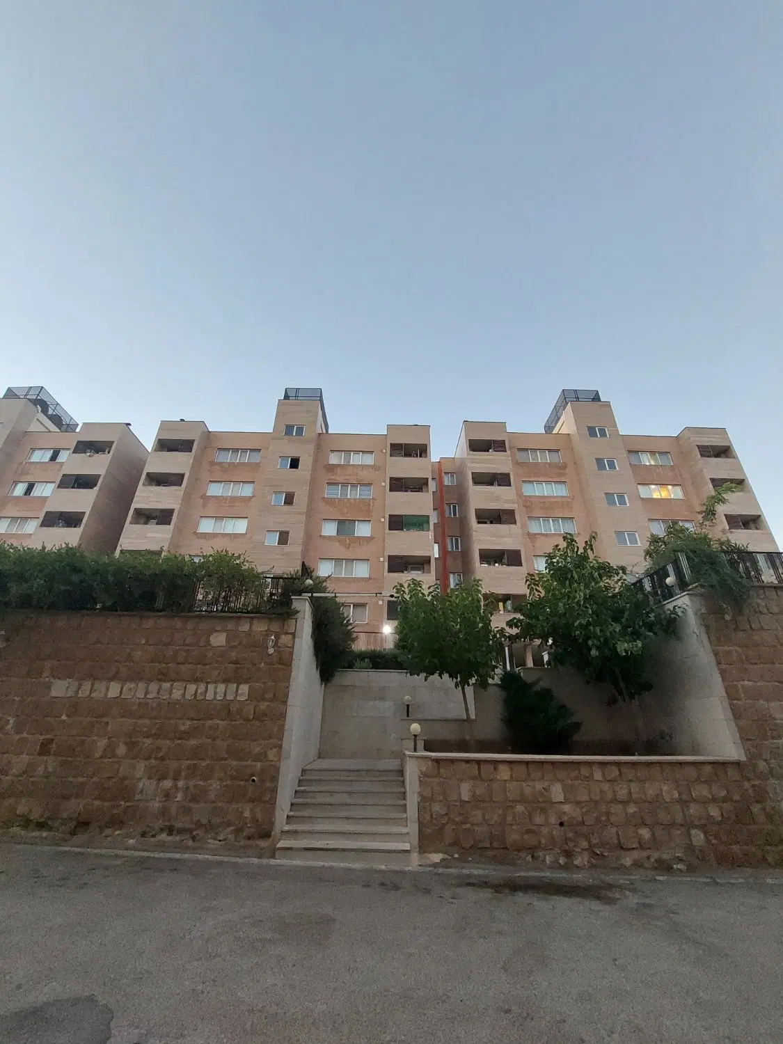 105متراپارتمان جنوبی بلوارمطهرنیا،اطلس2