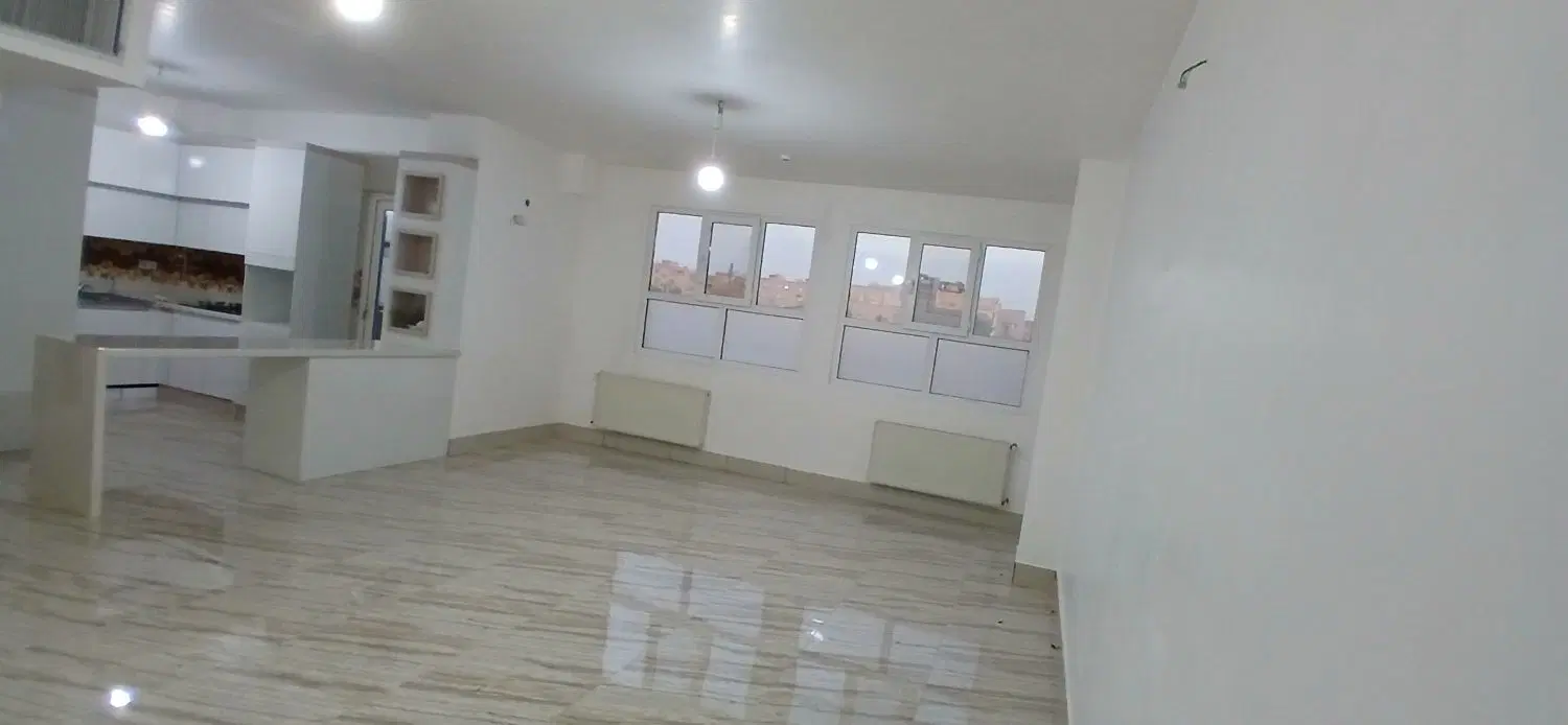 ۸۵ متری تک بلوک