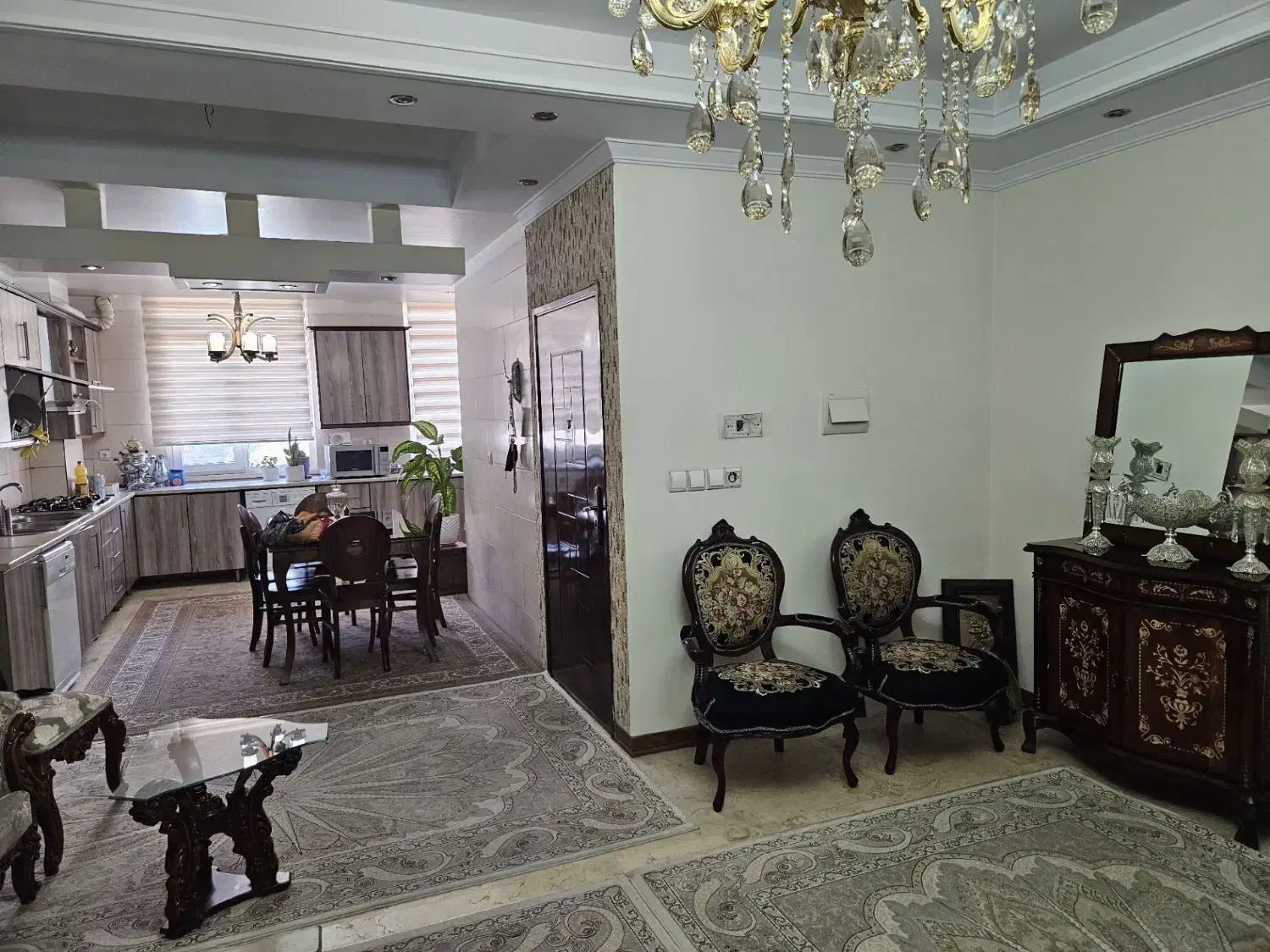 فروش ۹۴ متر دو خواب فول امکانات