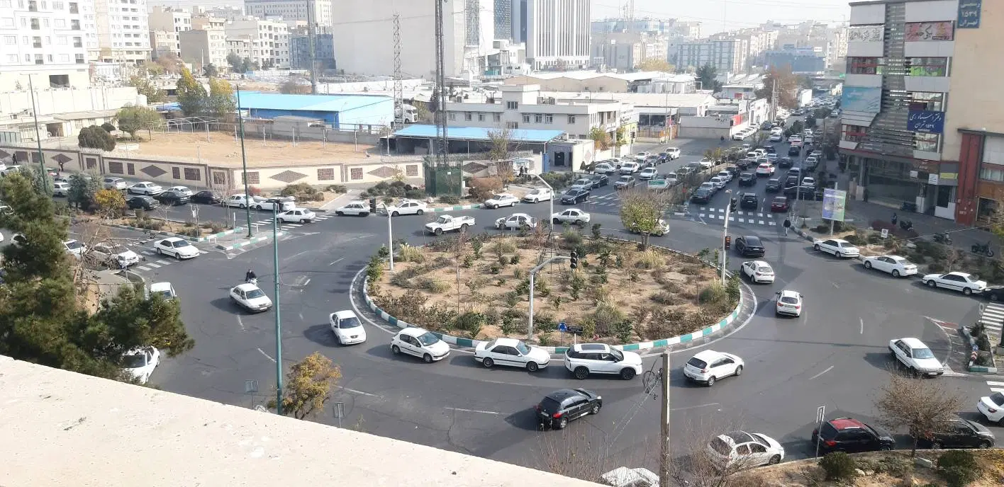 میرزابابایی ۲۲ متر مغازه کفی با ۱۰متر بالکن