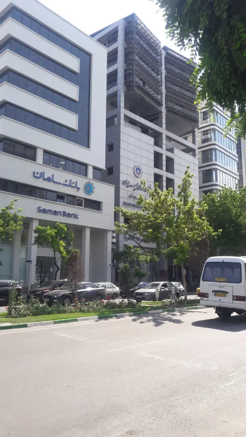 مغازه ۳۰ متر، طبقه همکف