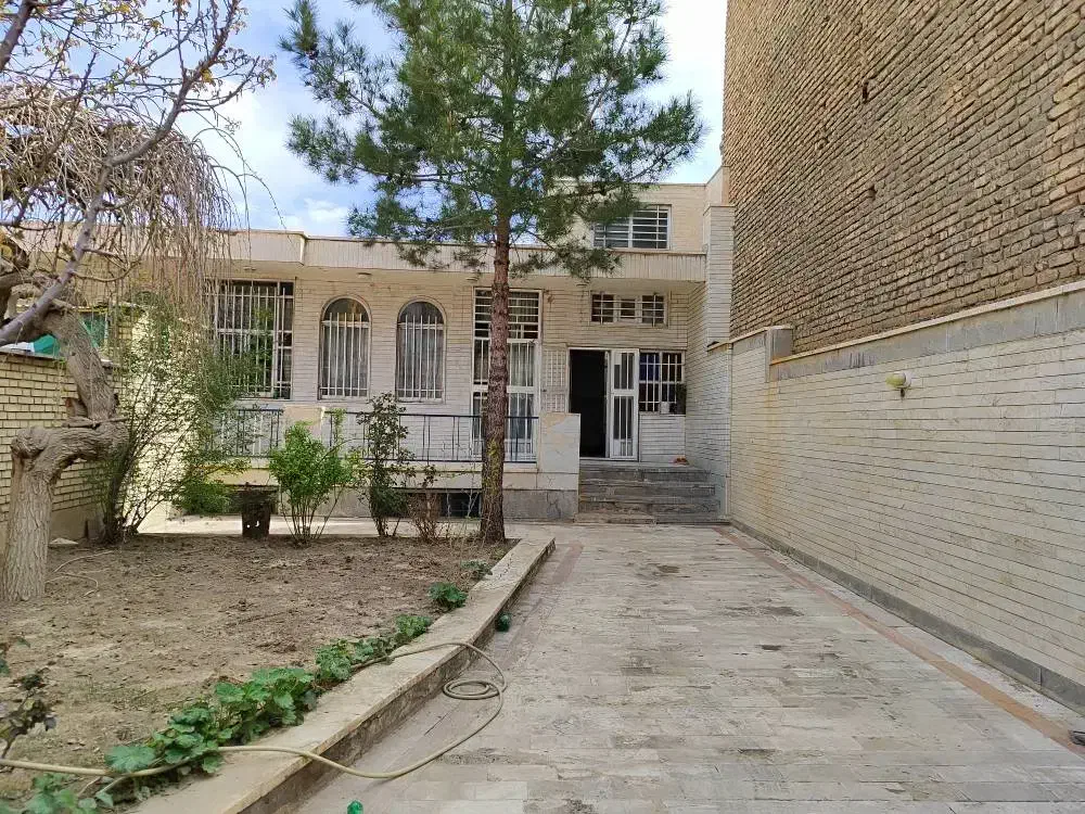 فروش خانه ویلایی دربهترین جای خمین