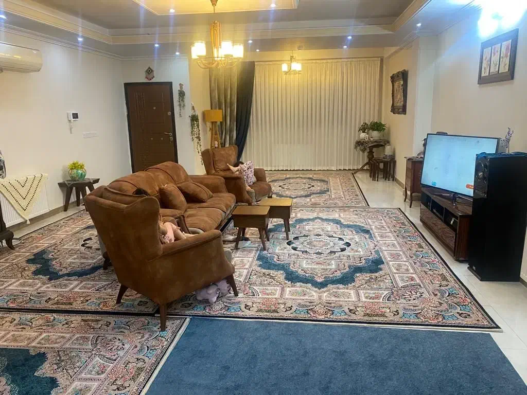 آپارتمان۱۳۰مترخانی ابادنو کوچه۲۱میعادشمالی فول