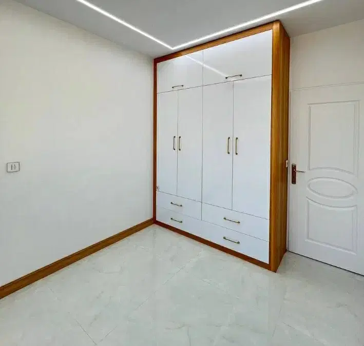 ۱۳۰ متررهن واجاره ۱ از ۶ تک واحدی سی متری اول
