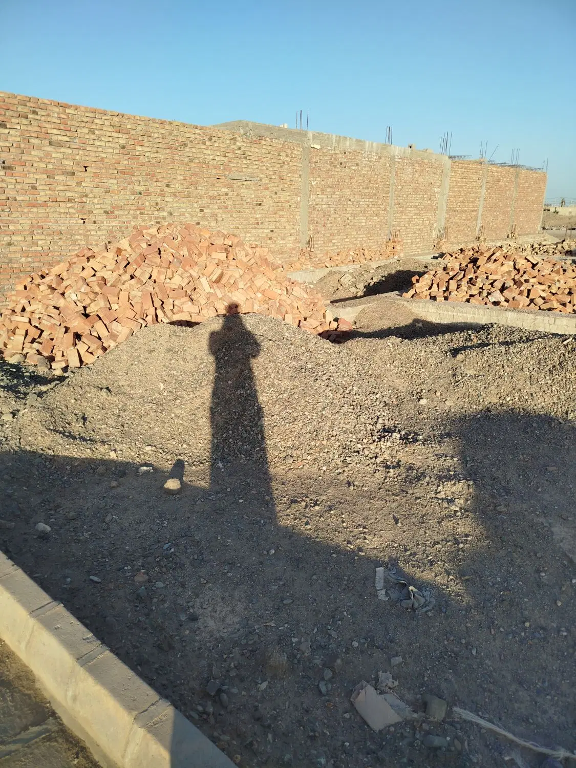 سلام خدمت دوستان عزیز زمین ۱۸۰ متری میرجاوه