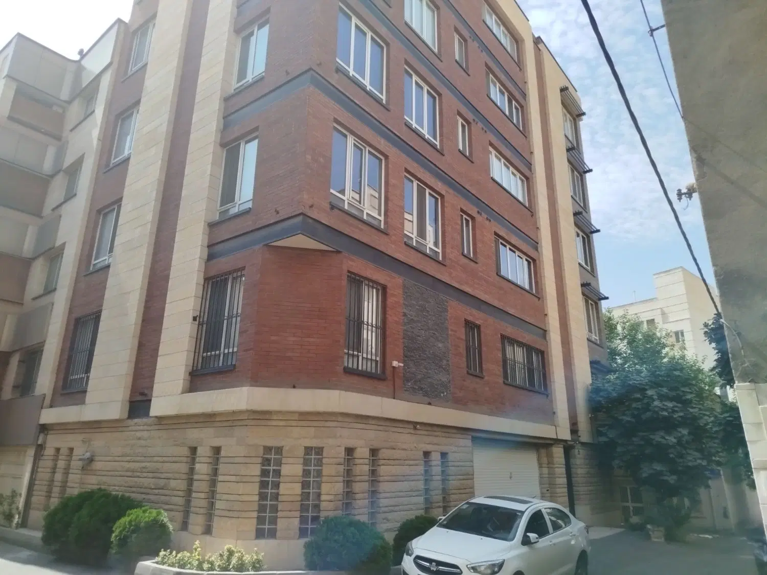 220متر 4خوابه 7ساله واقعی