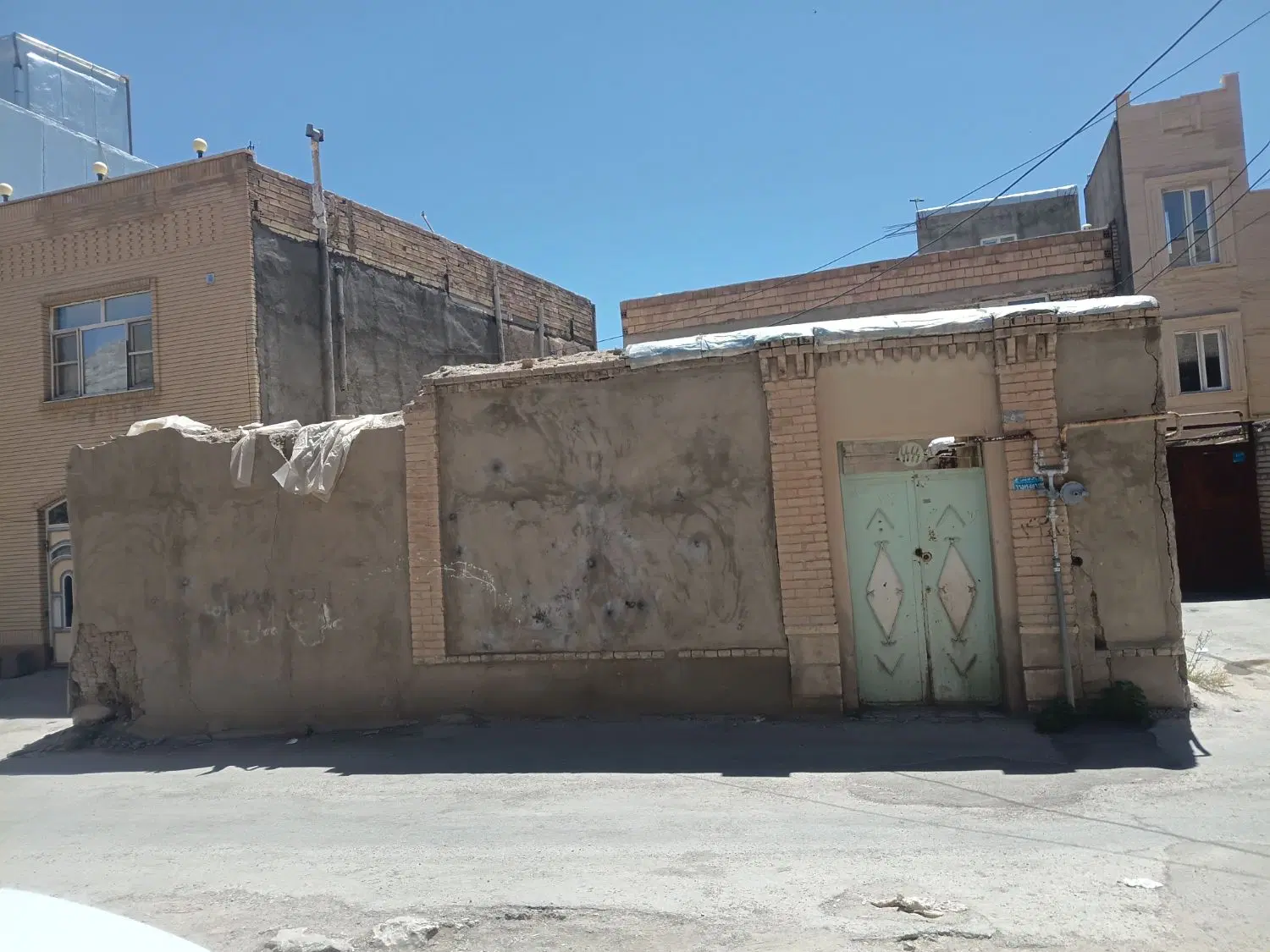 خانه کلنگی در بازار