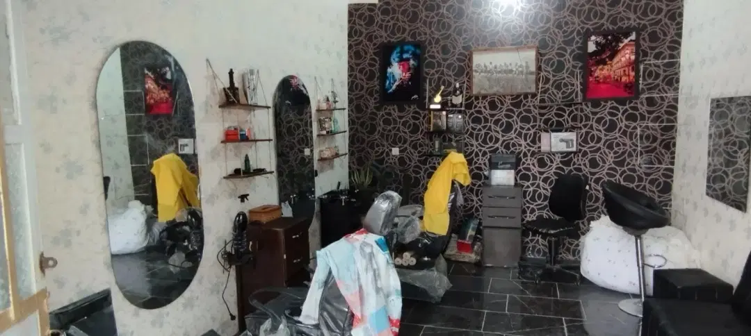 واگذاری مغازه آرایشگاه با کل وسایل