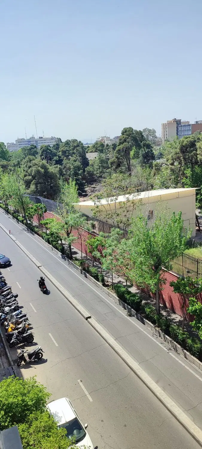 ۴۵۰۰ متر زمین با برق ۱۰۰ آمپر