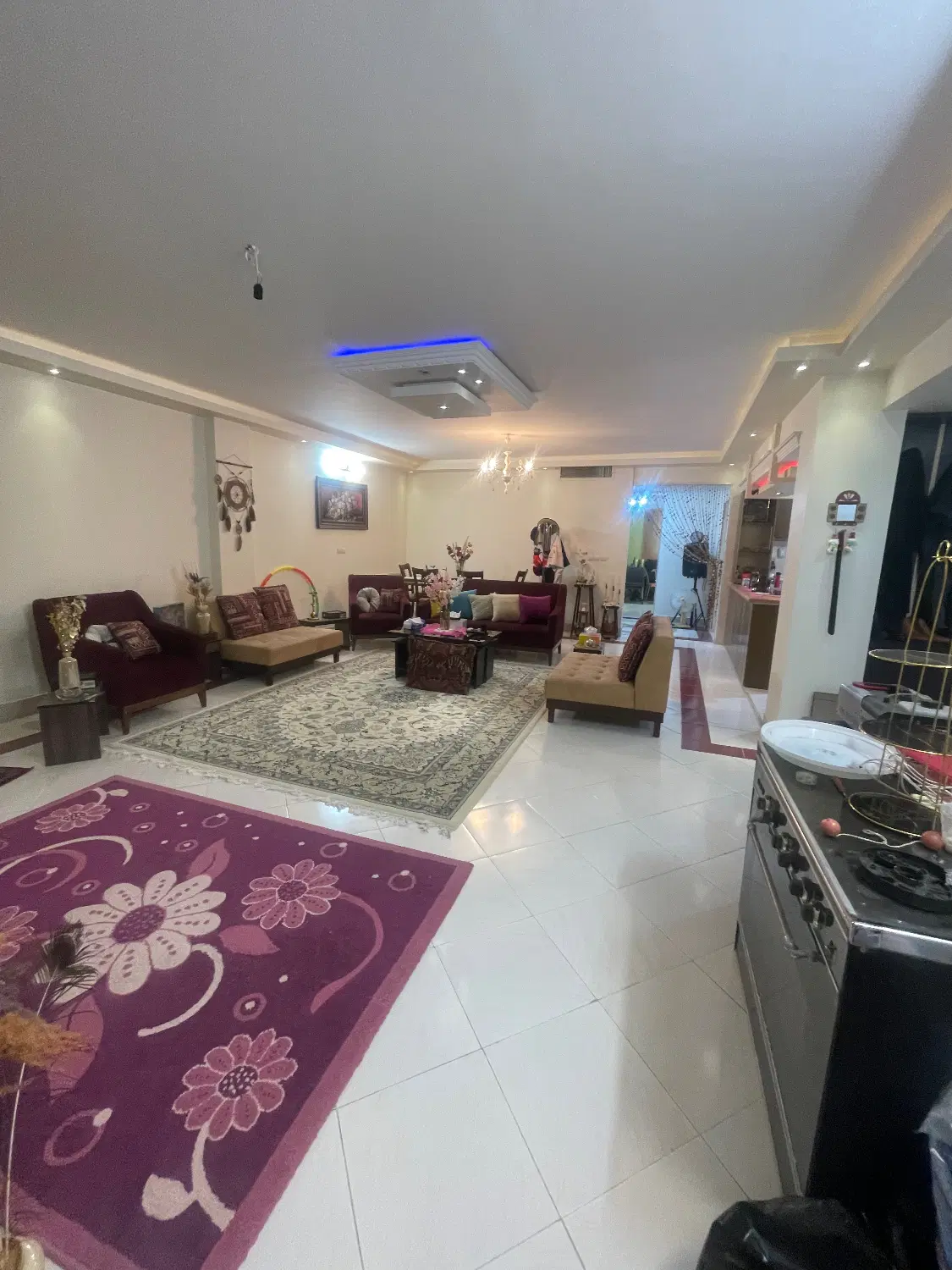 سه خواب با آسانسورطبقه اول