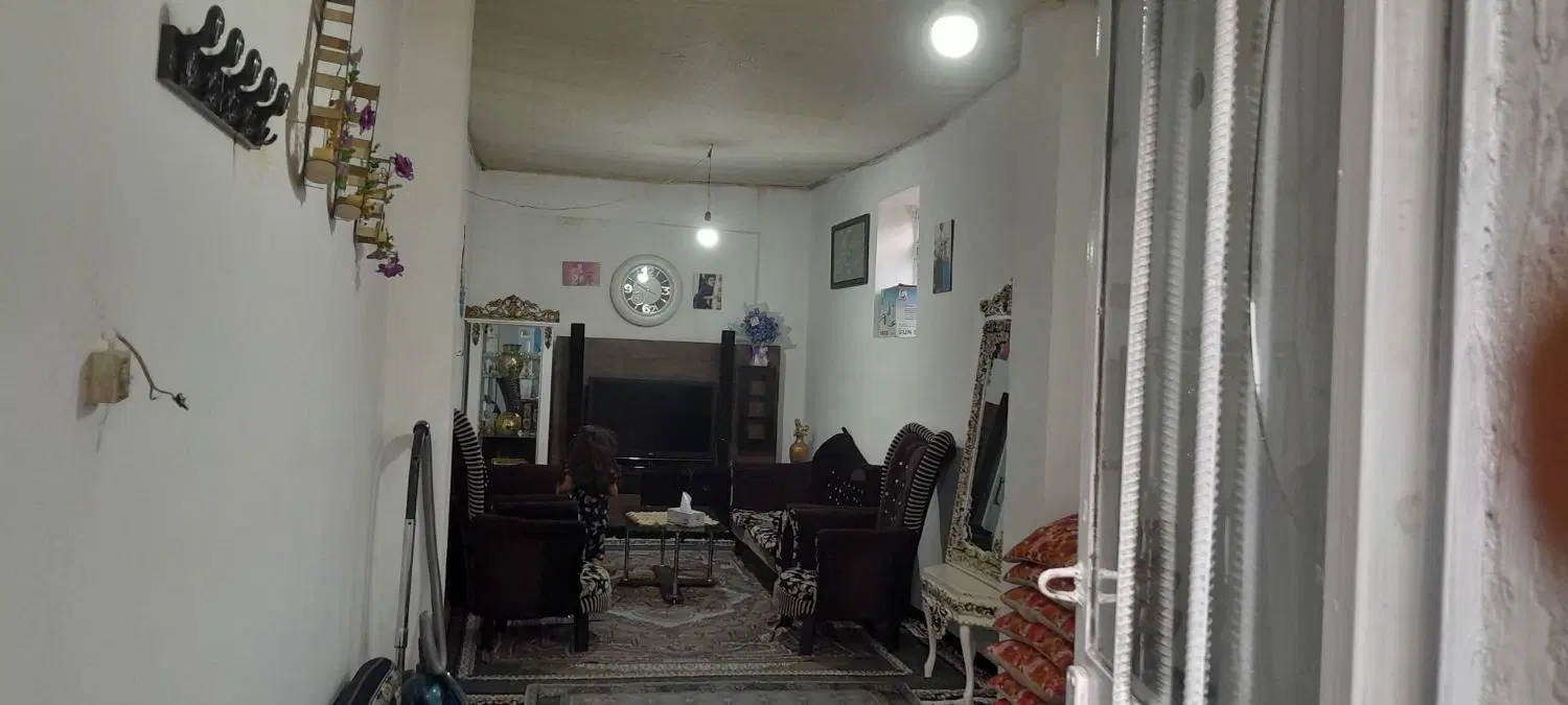 خانه در پشت بازار