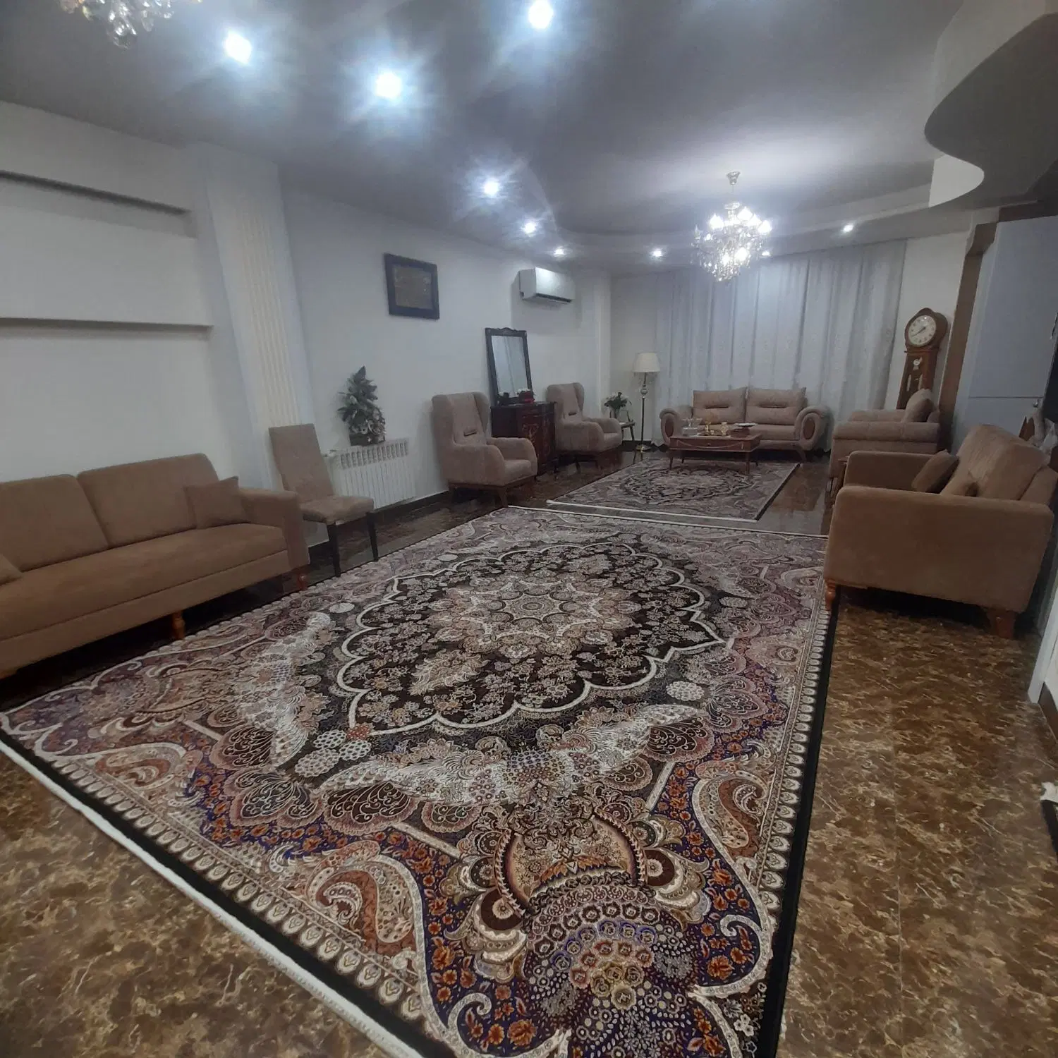 فروش آپارتمان سه خواب تک واحدی