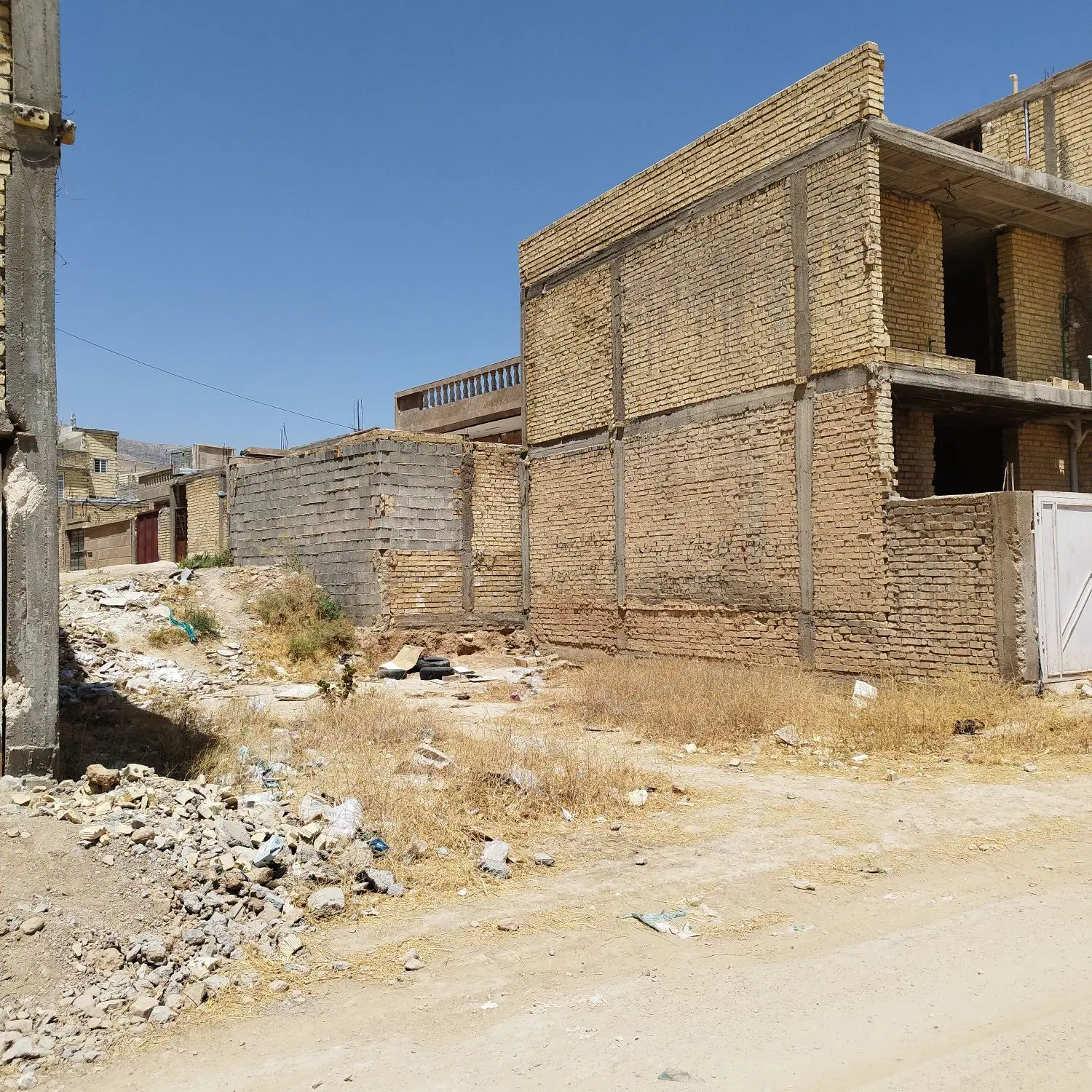 زمین مسکونی شاپورجان