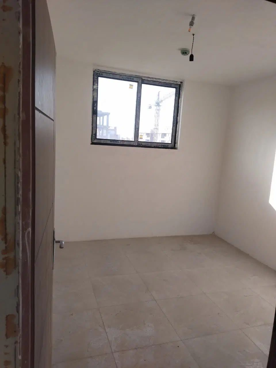 آپارتمان ۱۰۰ متری بهارستان مالک اشتر جنوبی