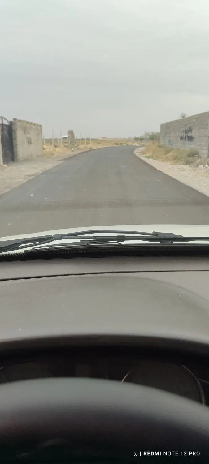 باغ و باغچه نیمه کاره