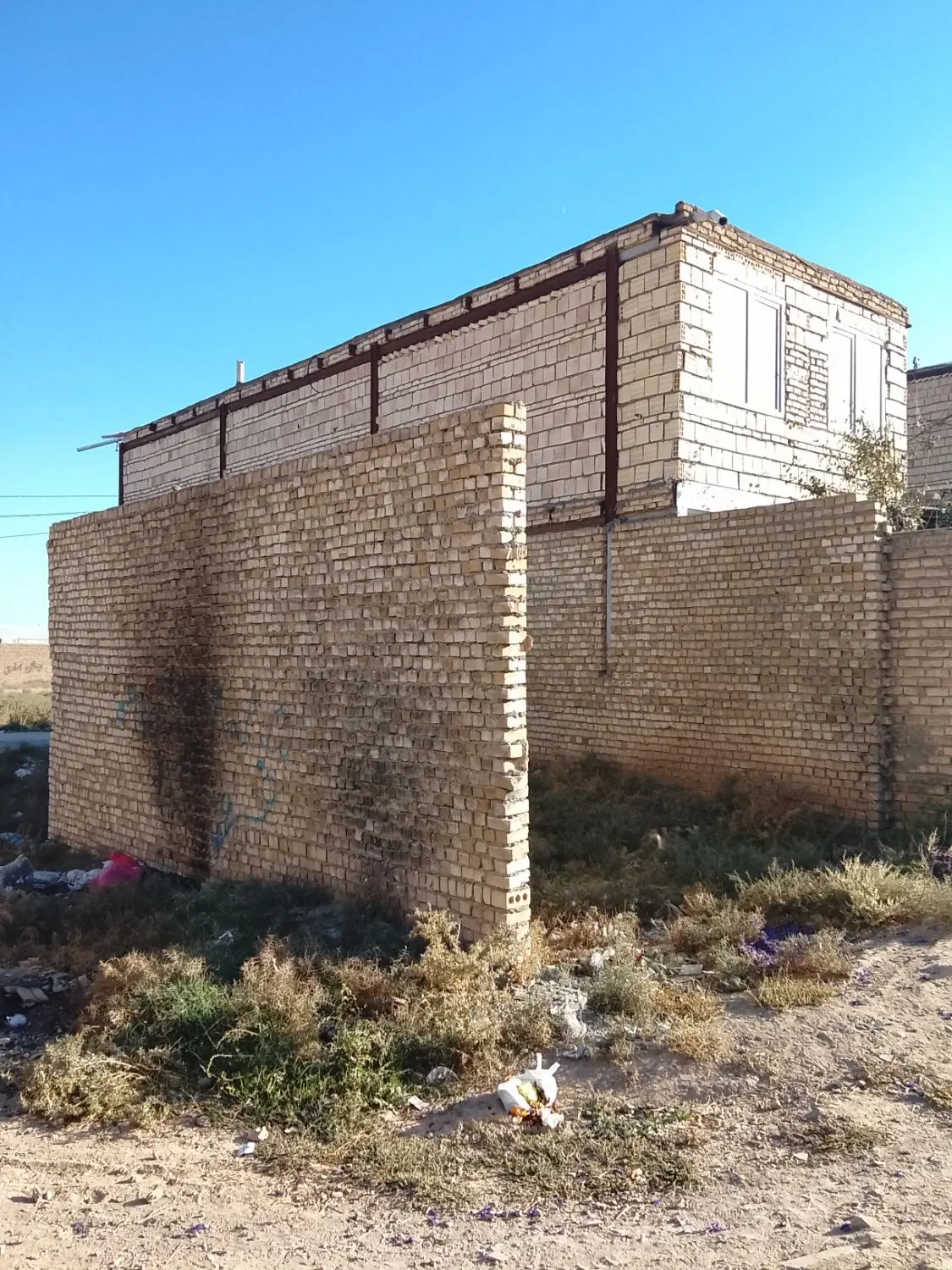 فروش زمین تا پای آهن رفته محیط اروم