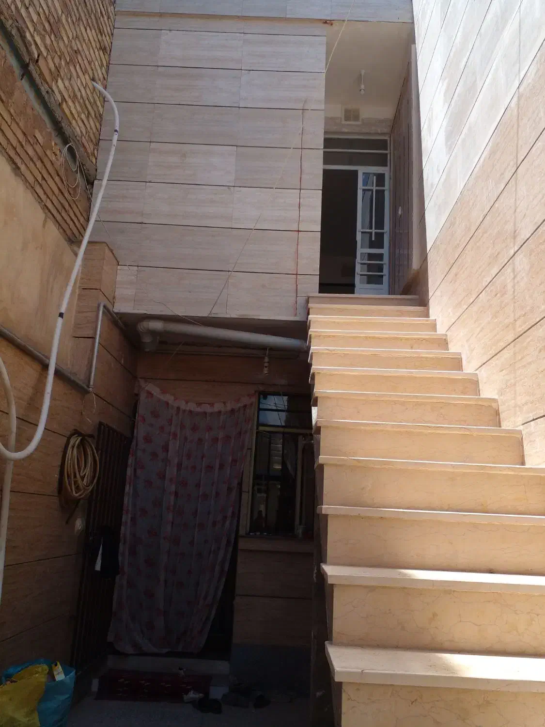 خانه ویلایی.تازه ساخت