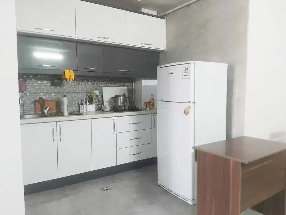 دفتر اداری شیک و لوکس با امکانات کامل