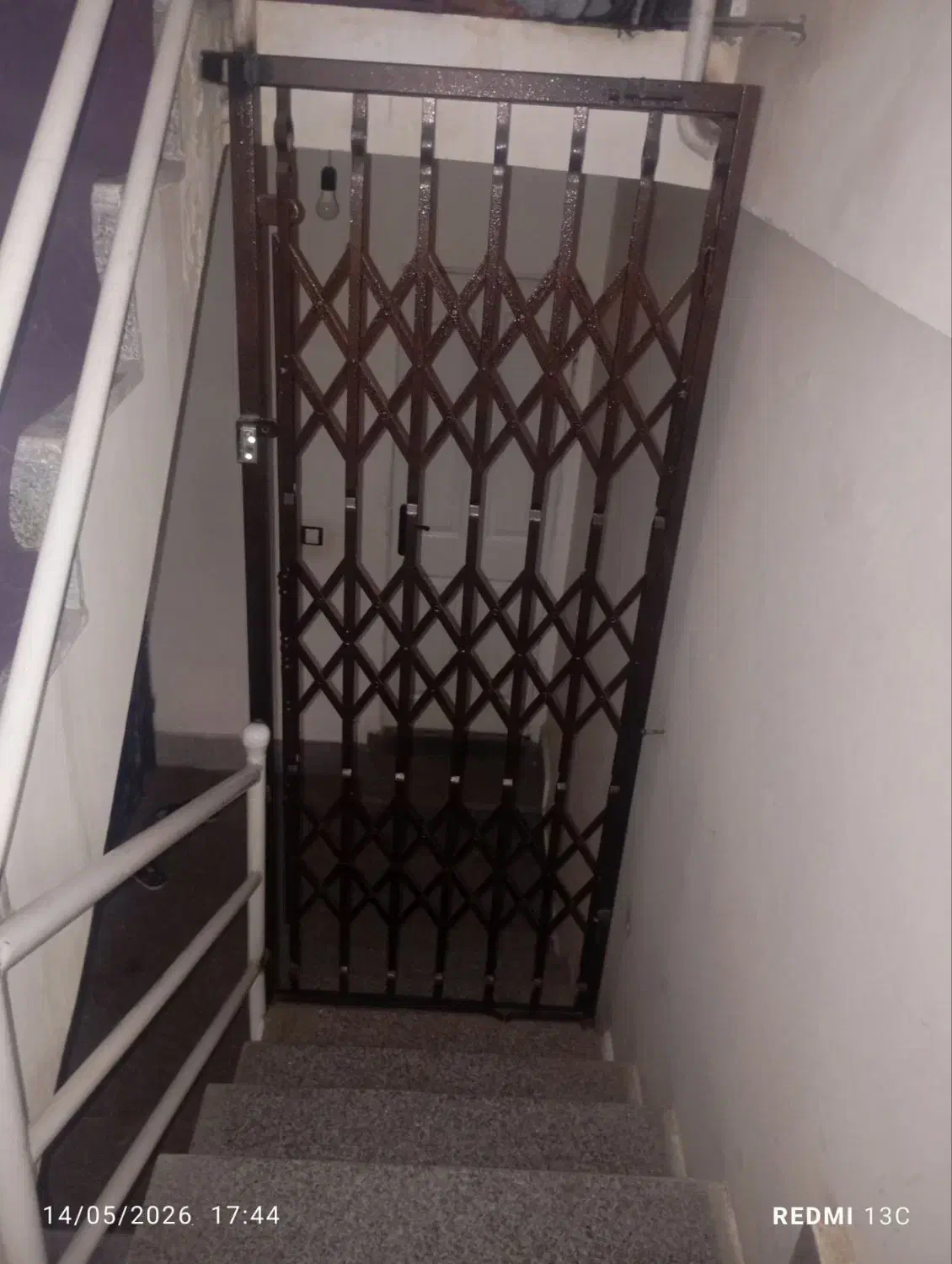 آپارتمان ۵۰متری طبقه سوم خواجه ربیع