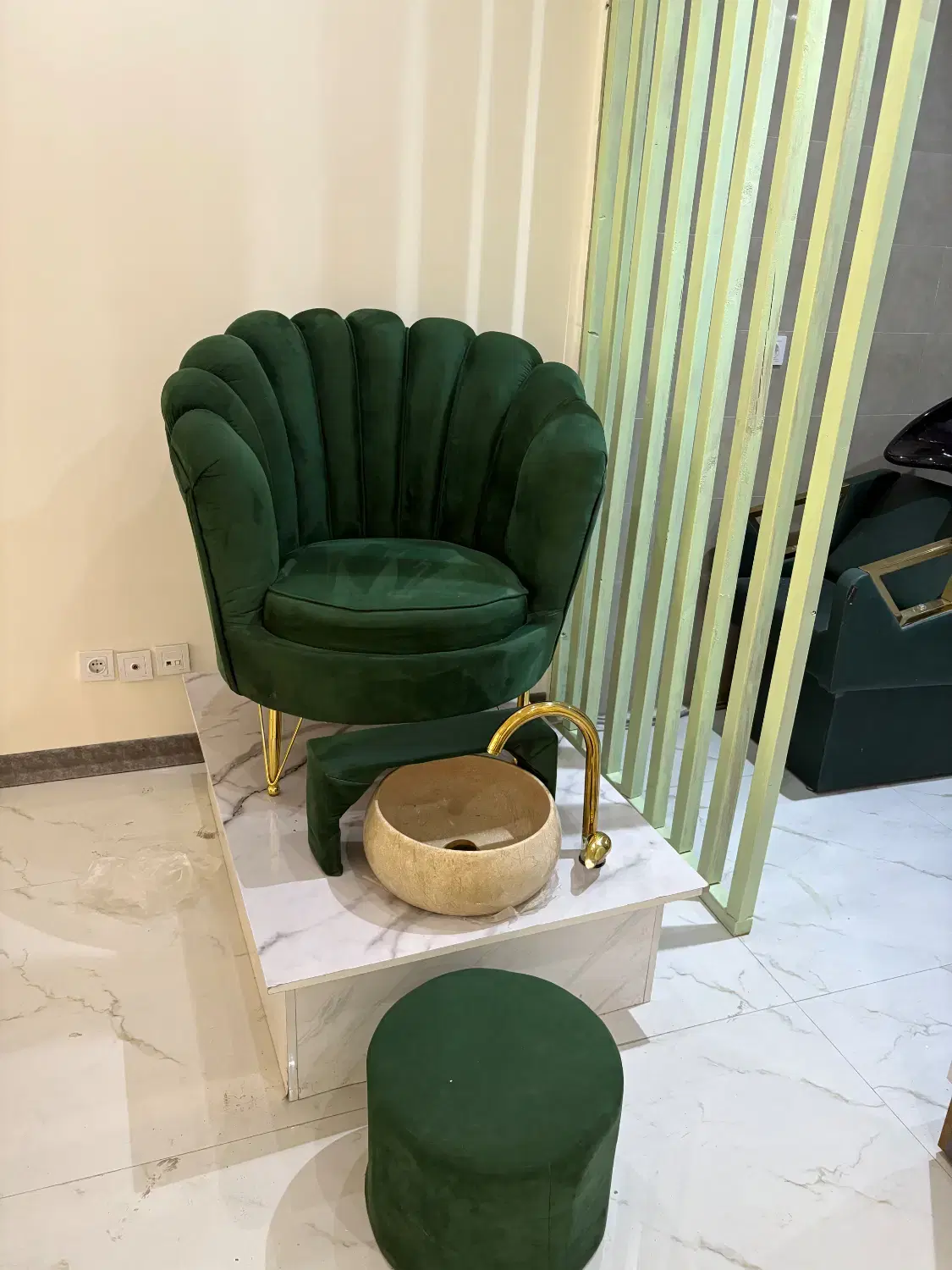 اجاره اتاق ،و تخت میکرو بلیدینگ و مژه