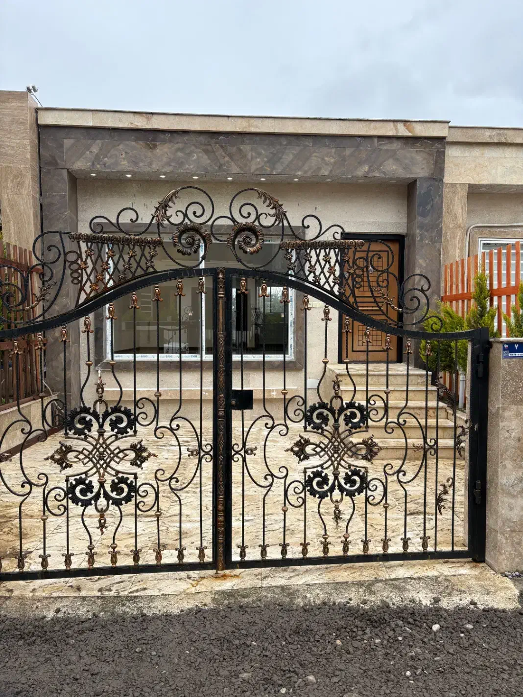 زیرزمین ۷۰متری