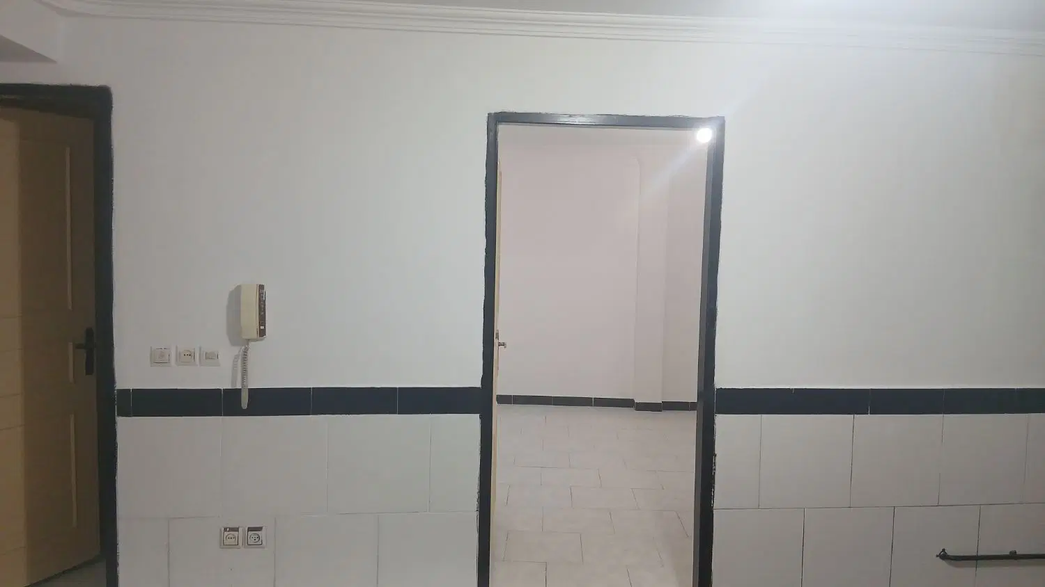 اپارتمان سرداران بر خانباباخان