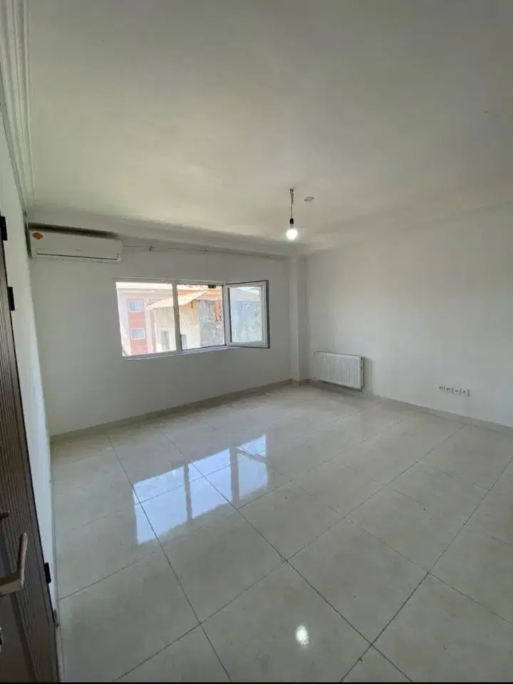 ۶۳متری دوخوابه سند دار مرکز شهر