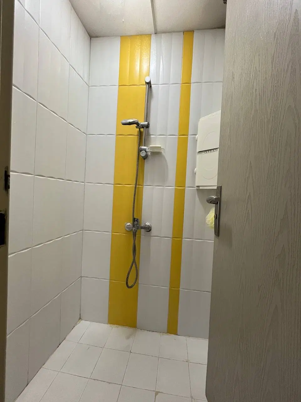 ۴۰ متر  *پارکینگ و آسانسور* ۵ دقیقه تا مترو بریانک
