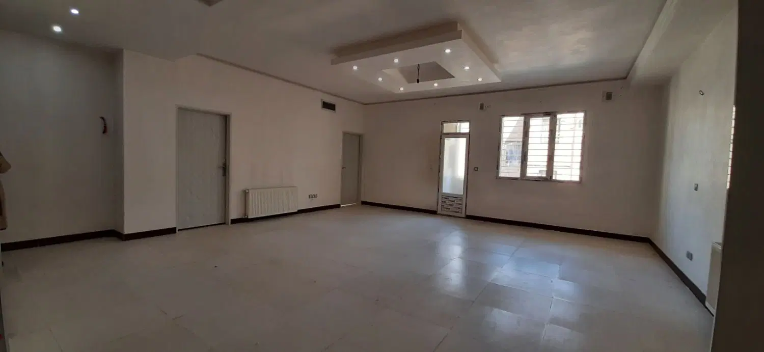 خانه ۹۲ متری با همه امکانات