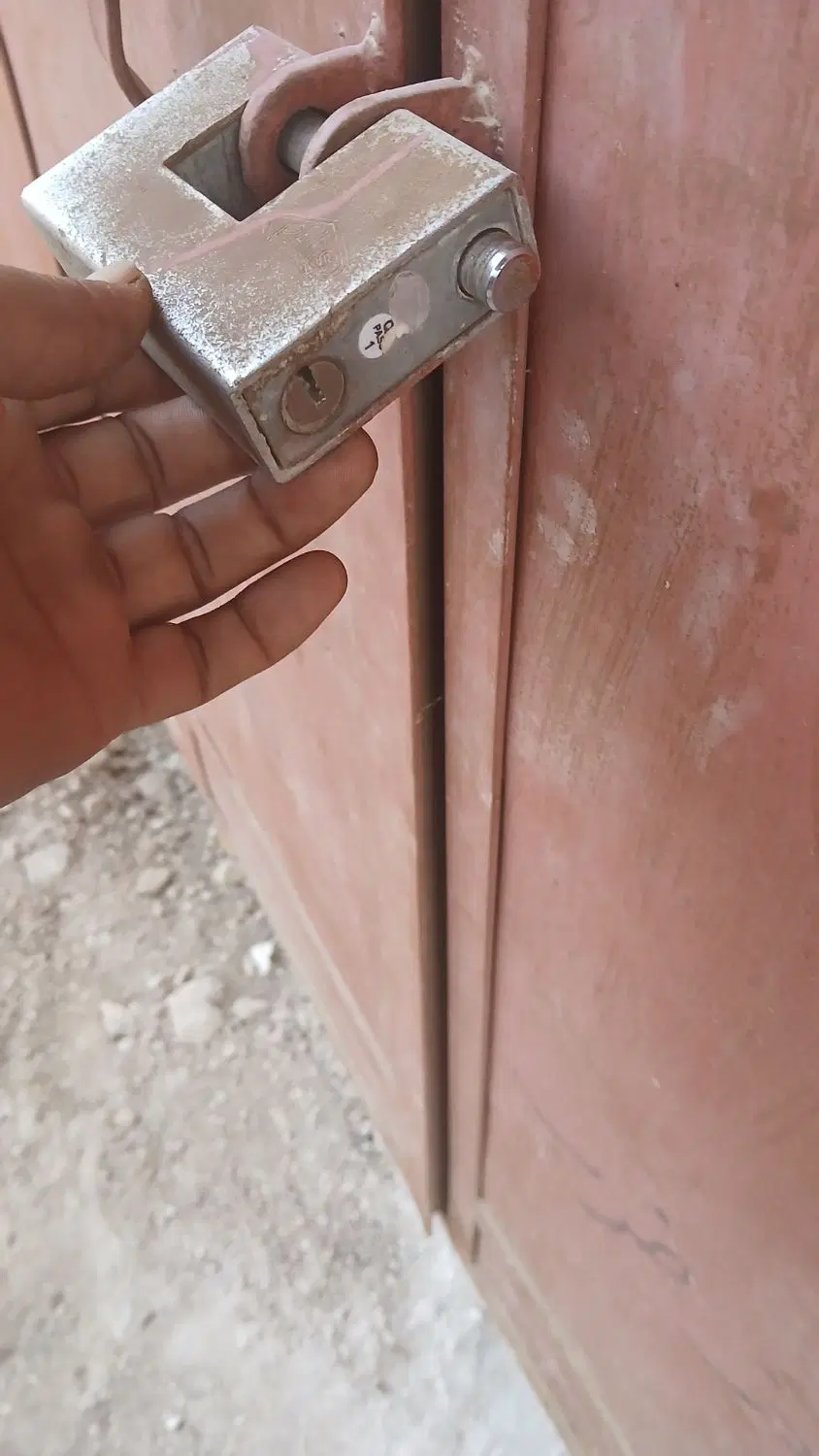 یک باب مغازه در زهک