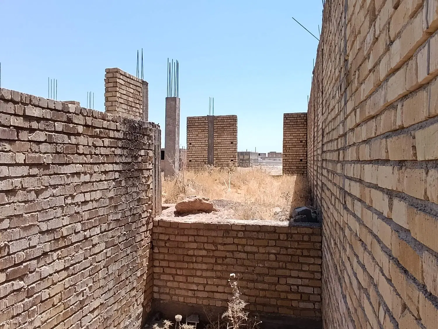 اسکلت بدون سقف محمودآباد