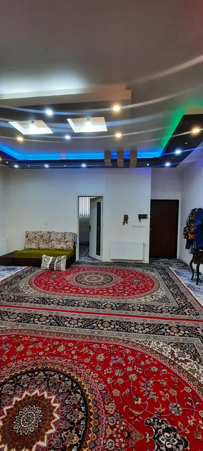 ویلایی ۲۳۰ متر نوساز سازه بتنی